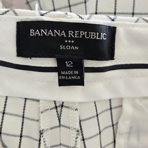 CLASSY BLACK & WHITE GRID PATTERN SLACKS 🖤🤍 - Picture 8 of 11